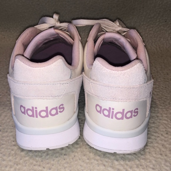Adidas A.R.Trainers - Picture 5 of 9